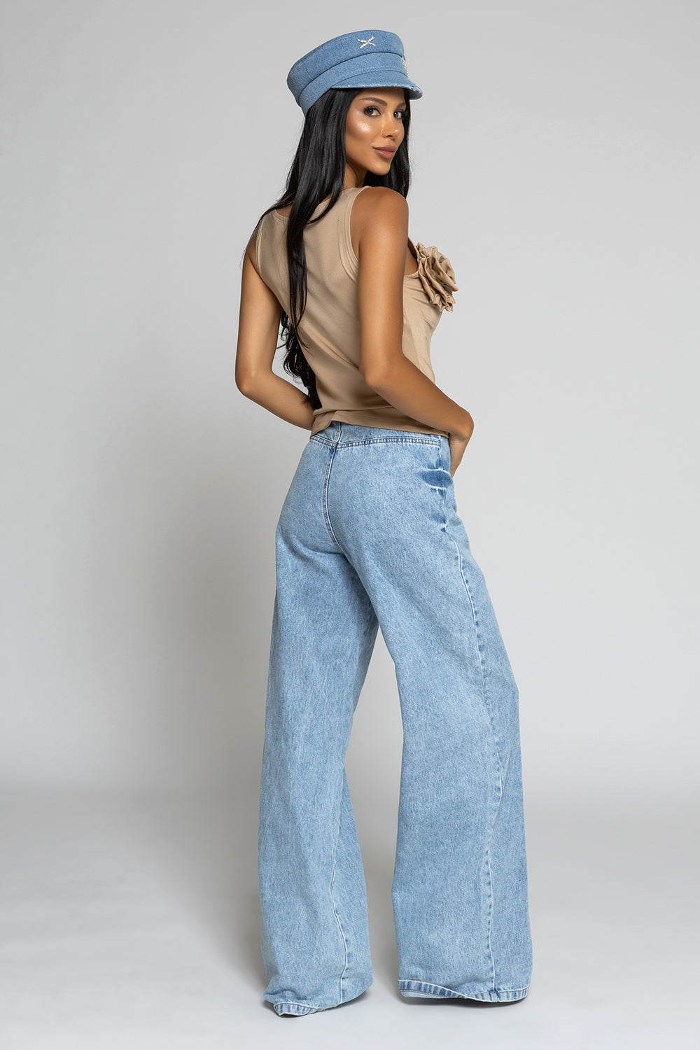 Top Nikole 5982